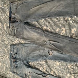 Two jeans for one price!